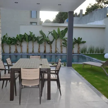 Ayayorgide Odalar Banyolu Sifir