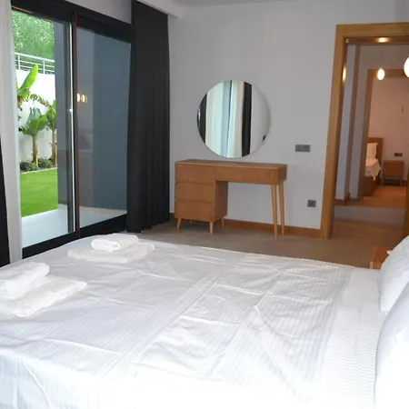 Ayayorgide Odalar Banyolu Sifir וילה *