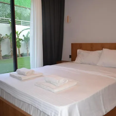 וילה Ayayorgide Odalar Banyolu Sifir Çeşme