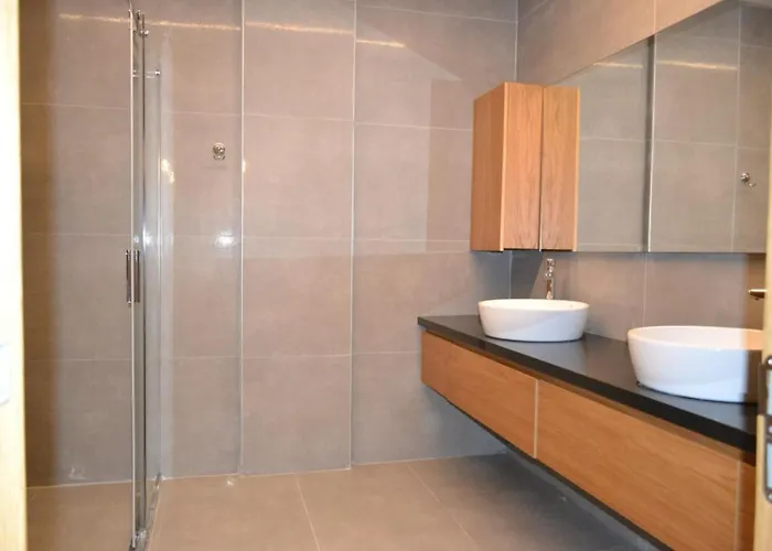 Ayayorgide Odalar Banyolu Sifir *